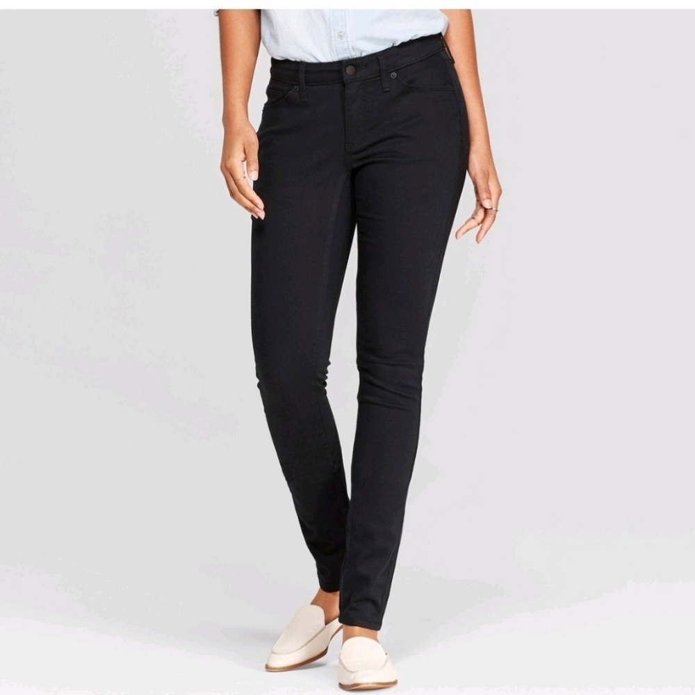 NWT midrise curvy skinny jeans size 14